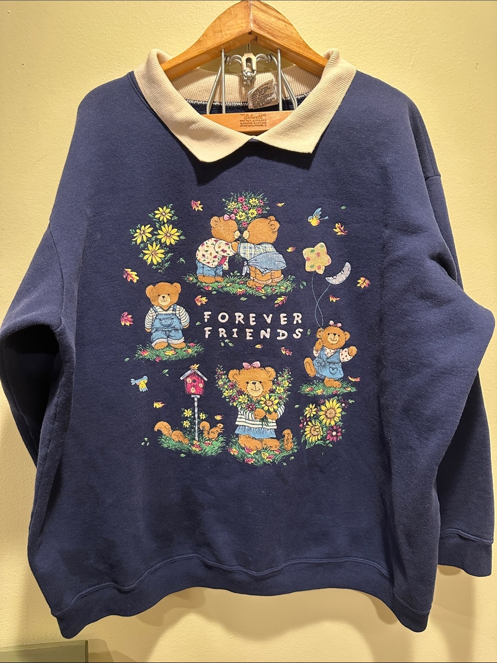 Vtg teddy bear sweater with collar